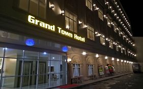 Grand Town Hotel Mandai